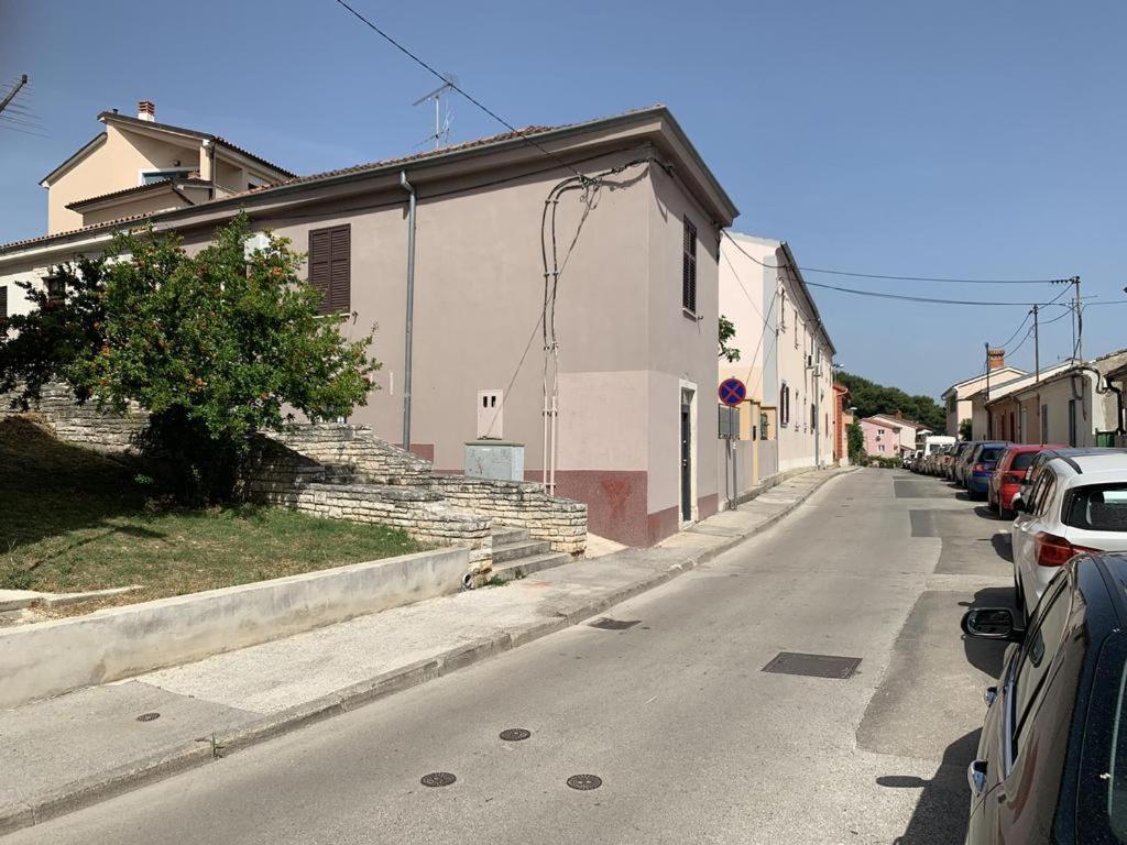 Ra City Garden Suite Pula Exterior photo