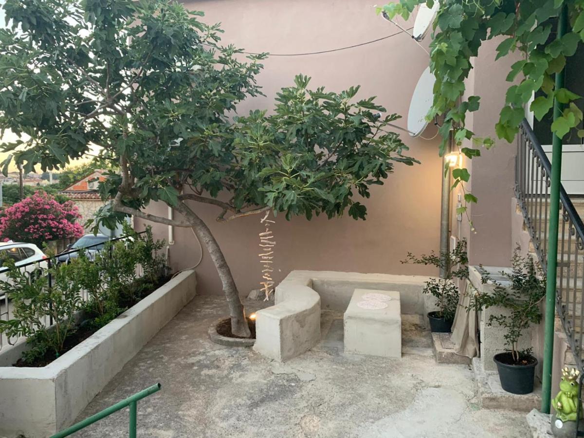Ra City Garden Suite Pula Exterior photo